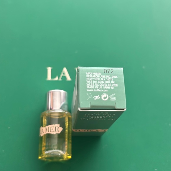 La Mer Renewal Oil 5ml - NEW A72 or better - Picture 3 of 3